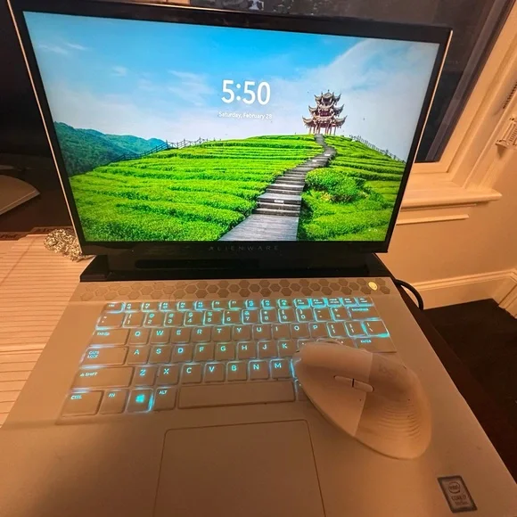 Alienware Silver Gaming Laptop with RGB Backlit Keyboard - Picture 5 of 10